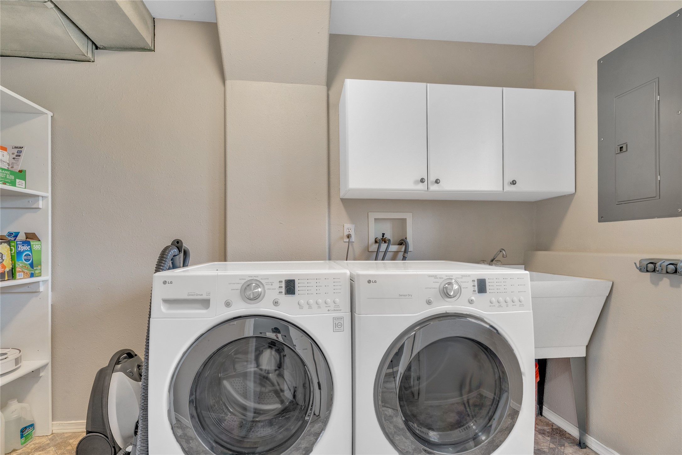 Helena, Montana 59602, United States, 4 Bedrooms Bedrooms, ,4 BathroomsBathrooms,Residential,Active,239745