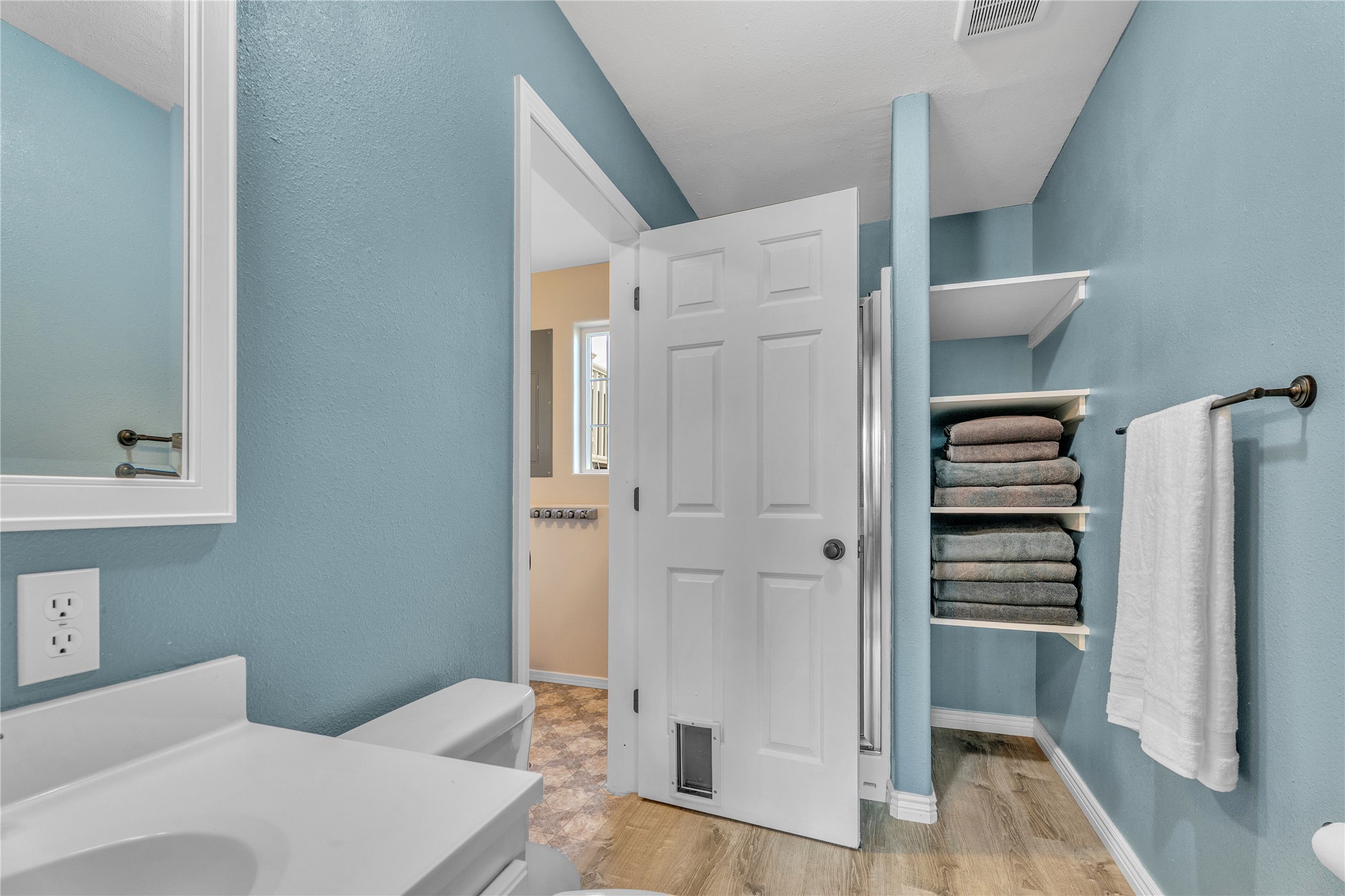 Helena, Montana 59602, United States, 4 Bedrooms Bedrooms, ,4 BathroomsBathrooms,Residential,Active,239745