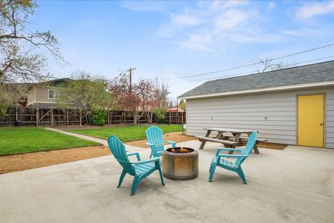 Tiny photo for 941 Hollins Avenue, Helena, MT 59601 (MLS # 30068955)