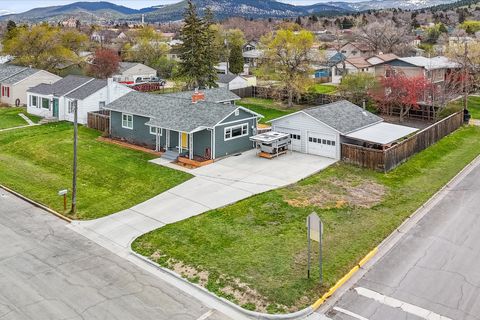 Photo of 941 Hollins Avenue, Helena, MT 59601 (MLS # 30068955)