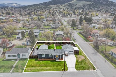 Tiny photo for 941 Hollins Avenue, Helena, MT 59601 (MLS # 30068955)