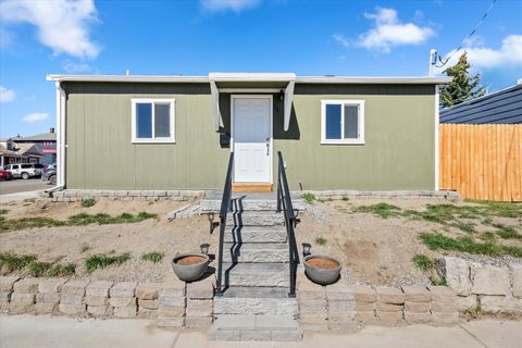 Photo of 39 W Aluminum Street, Butte, MT 59701 (MLS # 30067541)