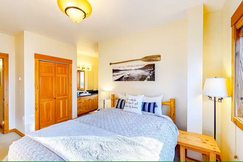 Tiny photo for 3832 Tamarack Avenue #2B, Whitefish, MT 59937 (MLS # 30052650)