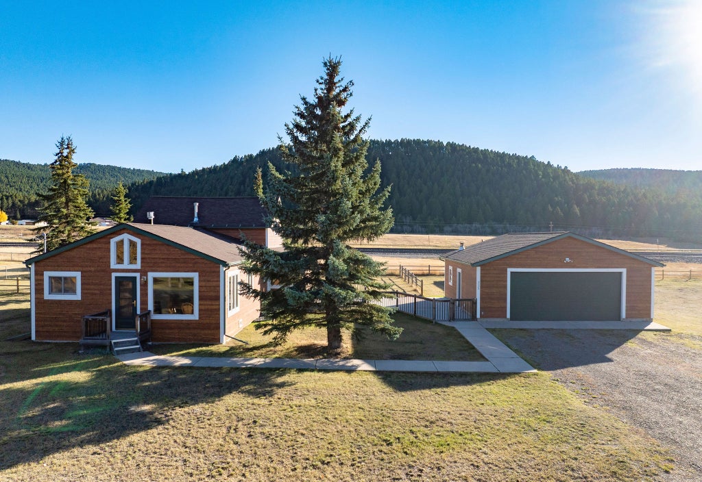 Photo of 215 W Main Street, Elliston, MT 59728 (MLS # 30079547)