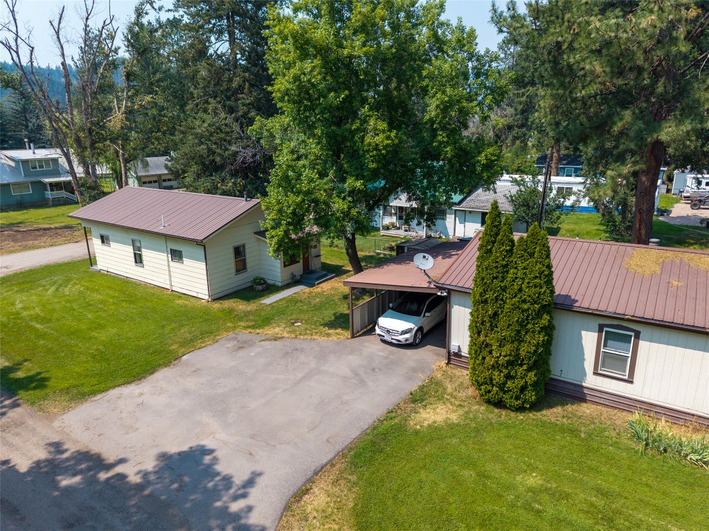 Photo of 1024 Woodville Avenue, Clinton, MT 59825 (MLS # 30076116)