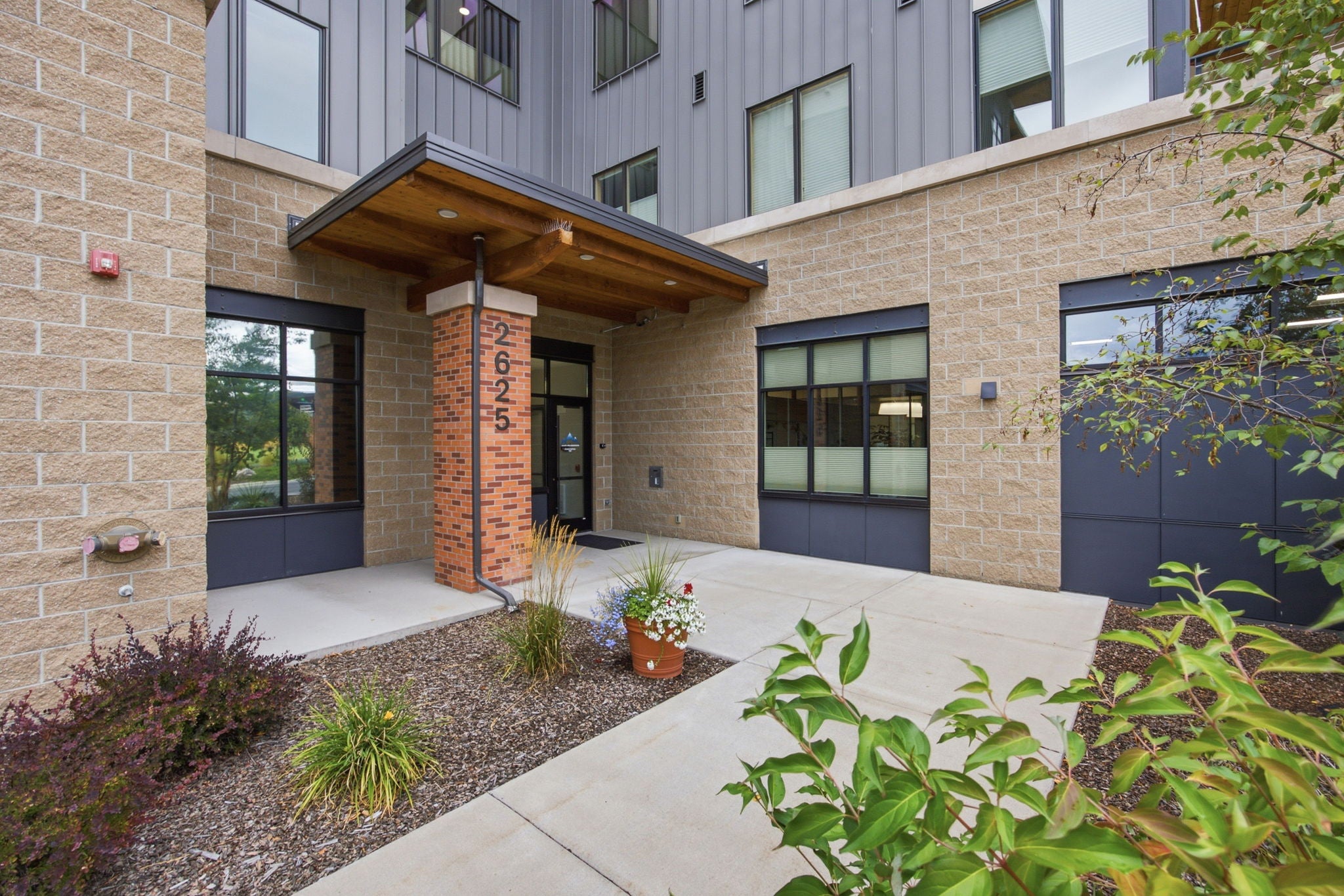 2625 Dearborn Street 301