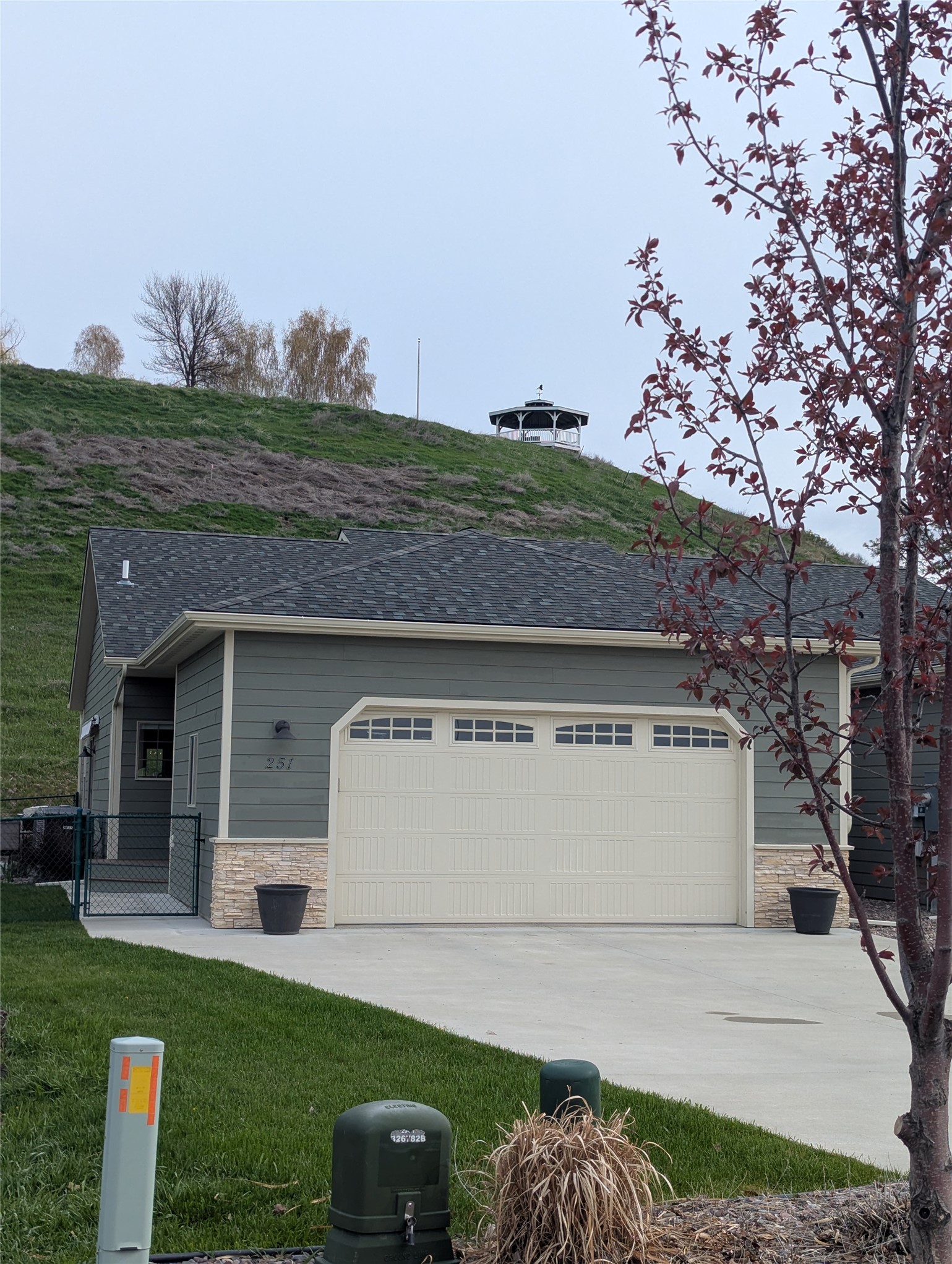 251 E Nicklaus Avenue