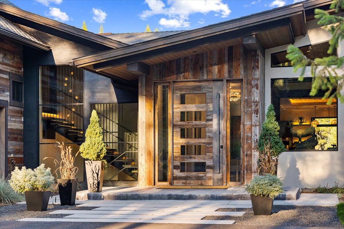 600 Whitefish Hills Drive