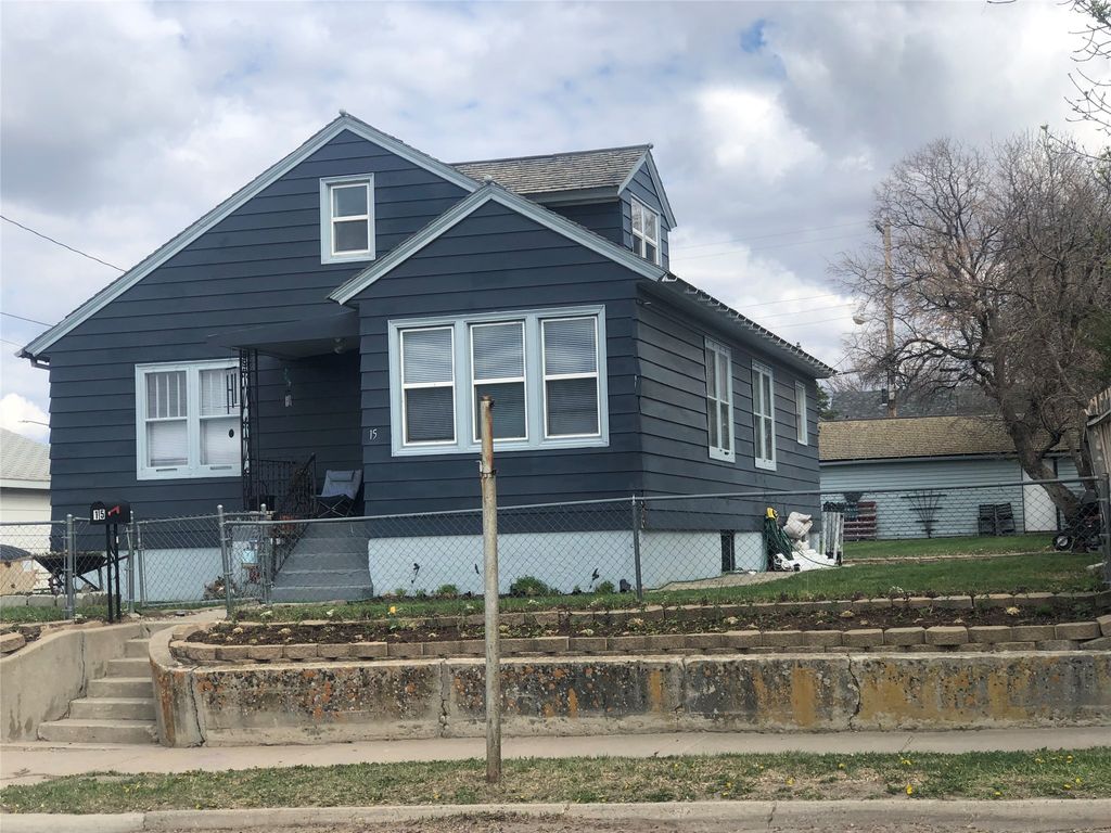 Photo of 15 3rd Avenue SE, Cut Bank, MT 59427 (MLS # 30071533)