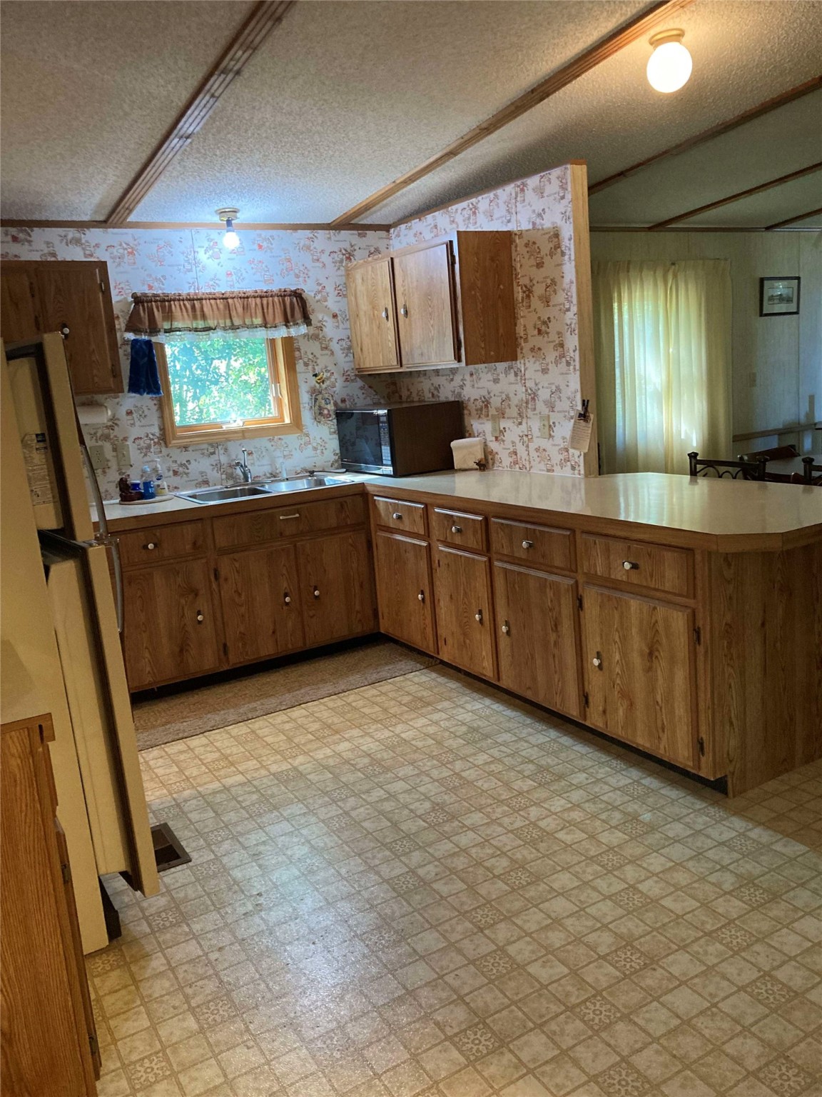 28 W Shore Road