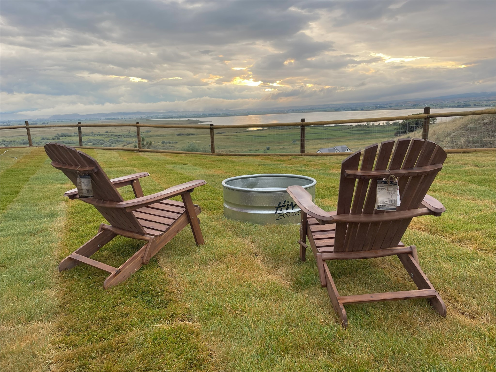 5045 Lake Helena Drive