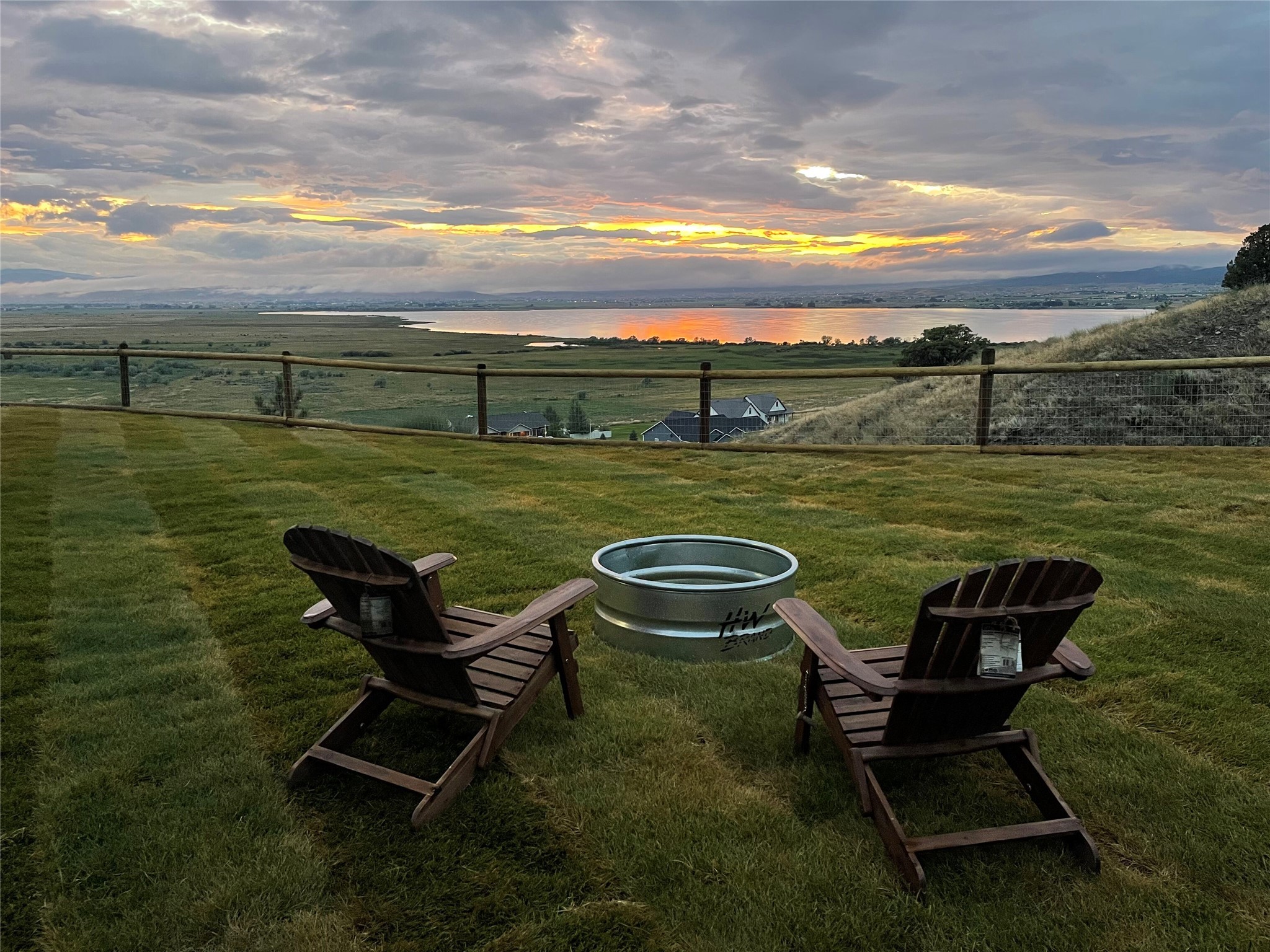 5045 Lake Helena Drive