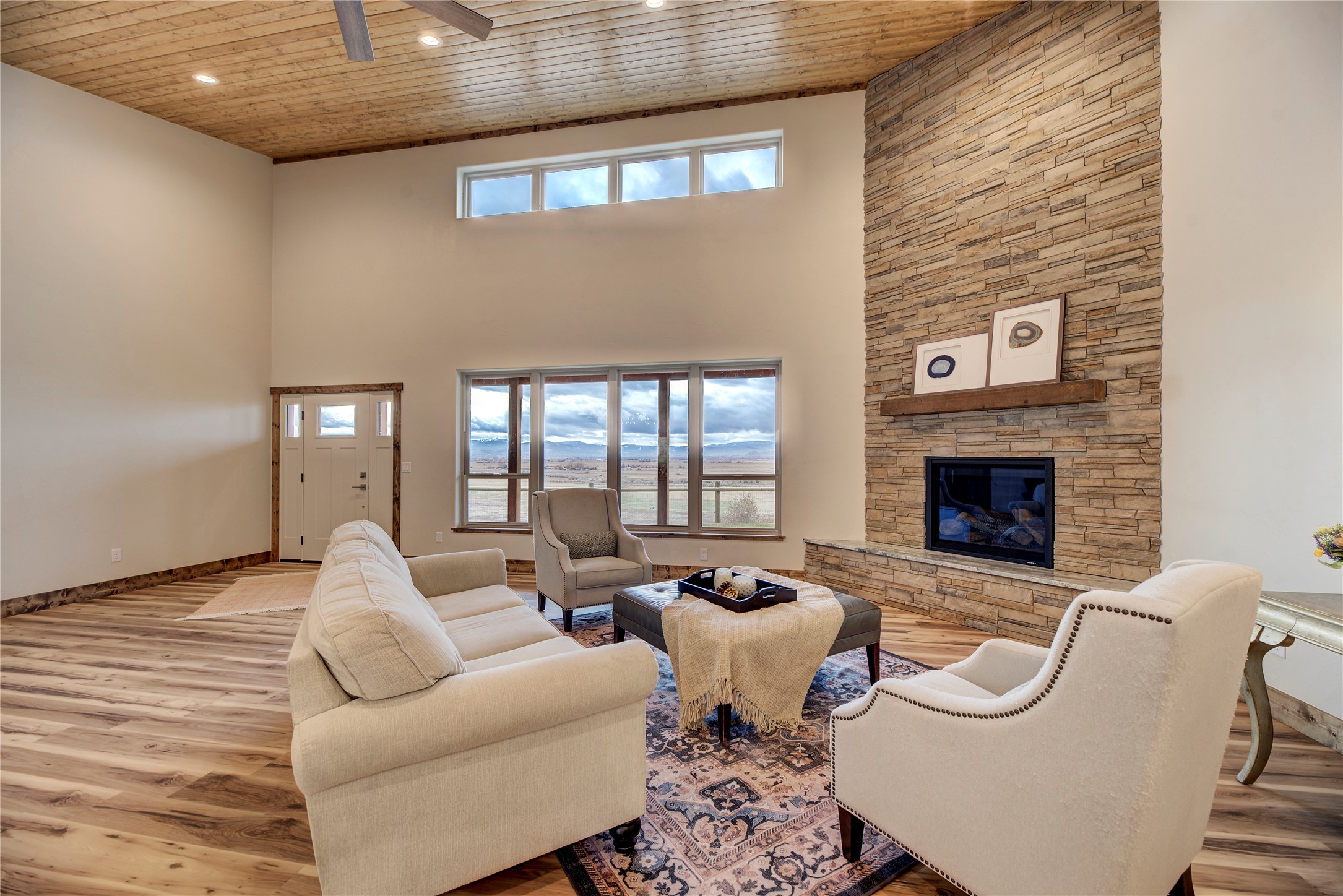 5045 Lake Helena Drive