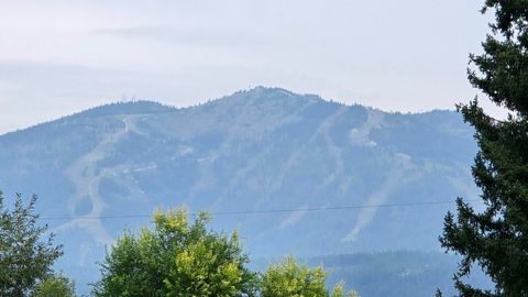 Tiny photo for 252 W 4th Street W, Whitefish, MT 59937 (MLS # 30057368)