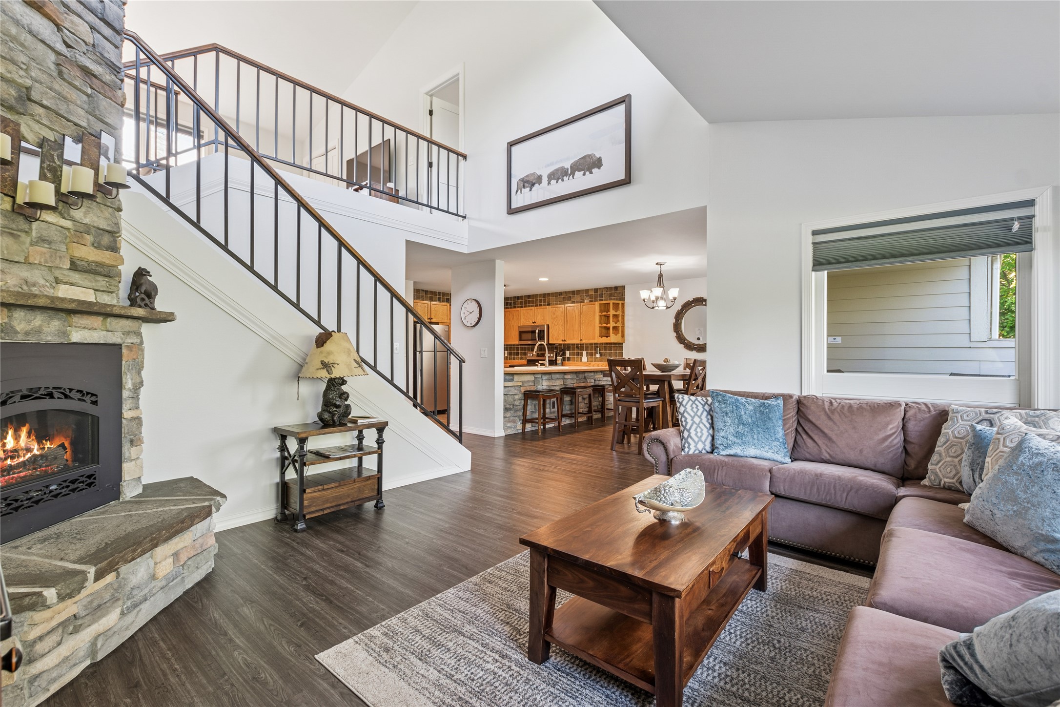 Living Room - Upstairs Landing / Master Bedroom