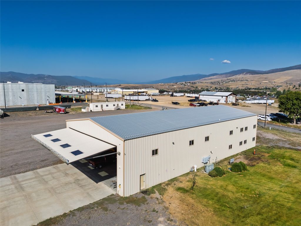 Photo of 9015 Cartage Road, Missoula, MT 59808 (MLS # 30066535)