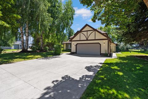 Photo of 128 River View Drive, Kalispell, MT 59901 (MLS # 30047790)