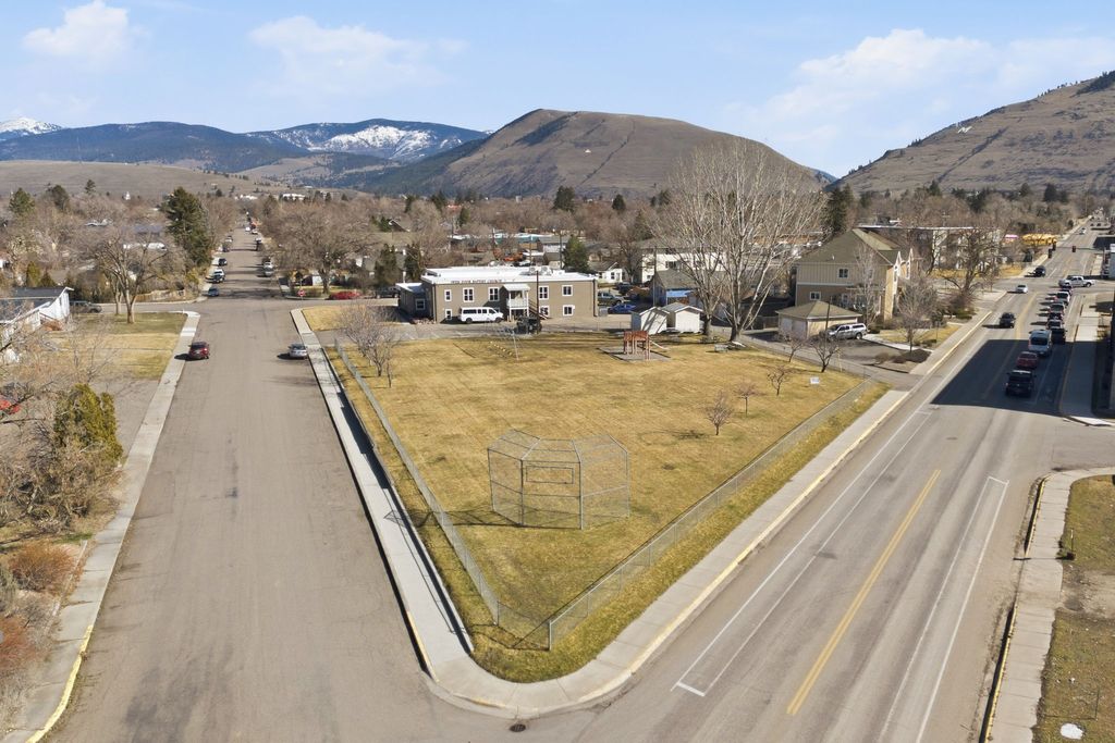 Photo of 135 Knowles Street, Missoula, MT 59801 (MLS # 30066215)