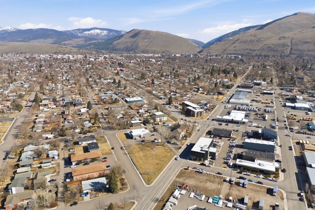 Photo of 135 Knowles Street, Missoula, MT 59801 (MLS # 30066215)