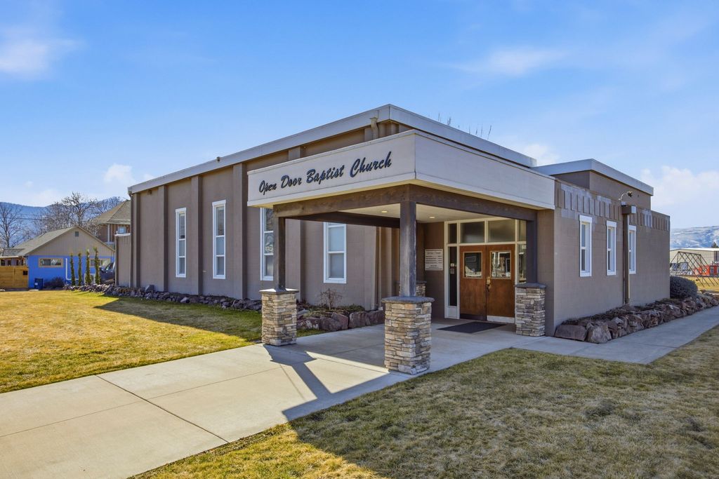 Photo of 135 Knowles Street, Missoula, MT 59801 (MLS # 30066215)