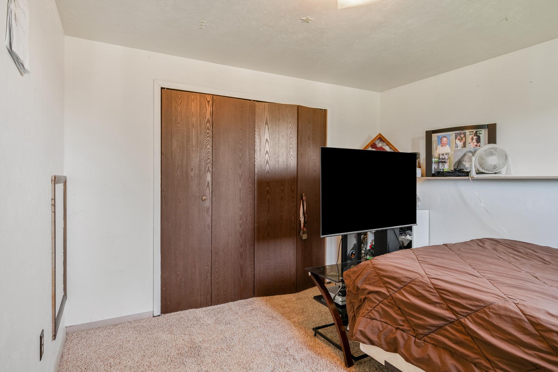 Missoula, Montana 59803, United States, 3 Bedrooms Bedrooms, ,2 BathroomsBathrooms,Residential,Active,176836