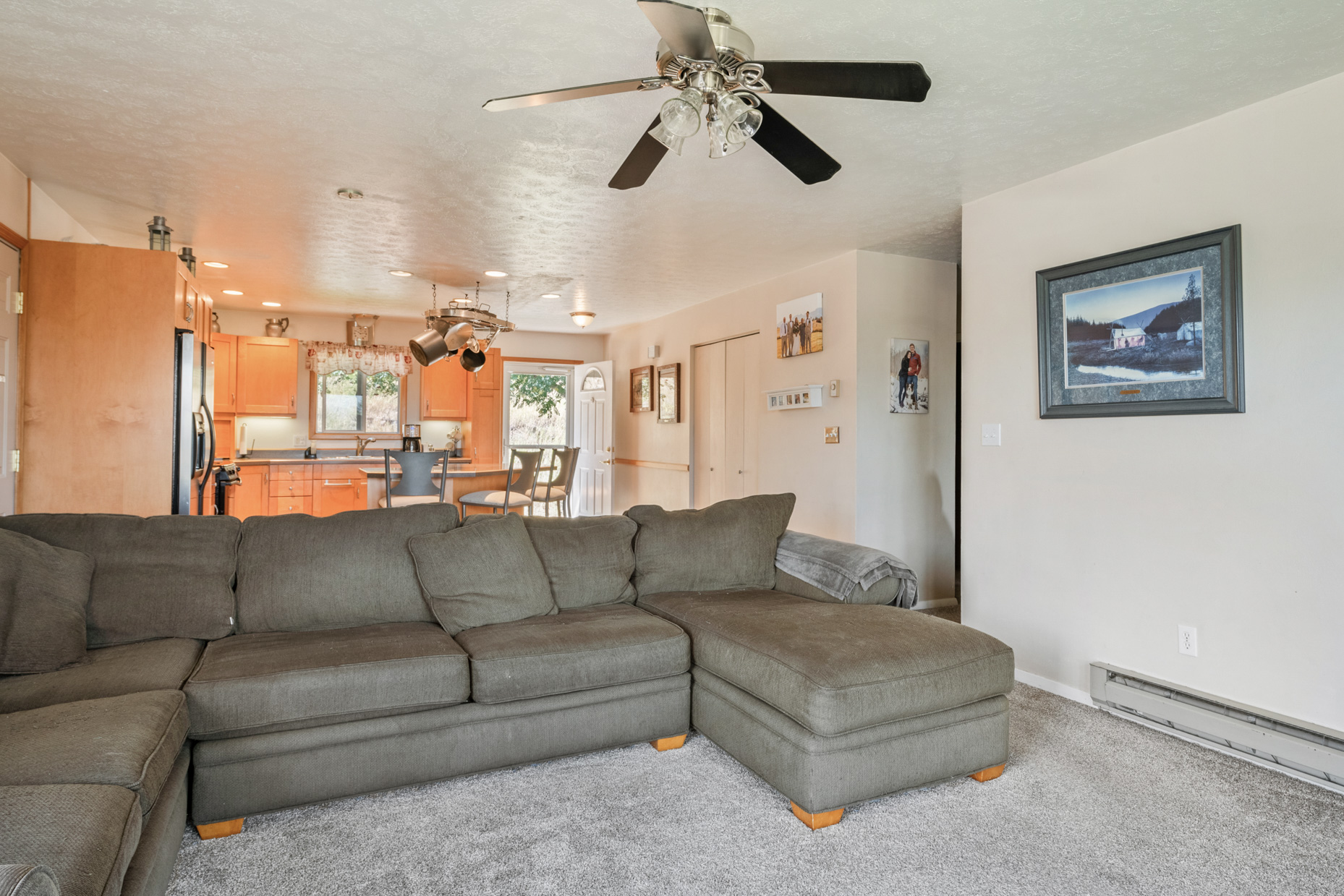 Missoula, Montana 59803, United States, 3 Bedrooms Bedrooms, ,2 BathroomsBathrooms,Residential,Active,176836