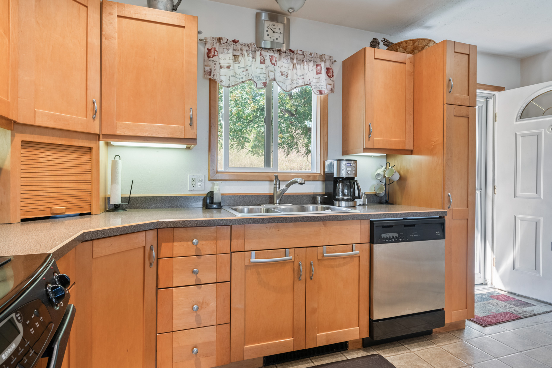 Missoula, Montana 59803, United States, 3 Bedrooms Bedrooms, ,2 BathroomsBathrooms,Residential,Active,176836