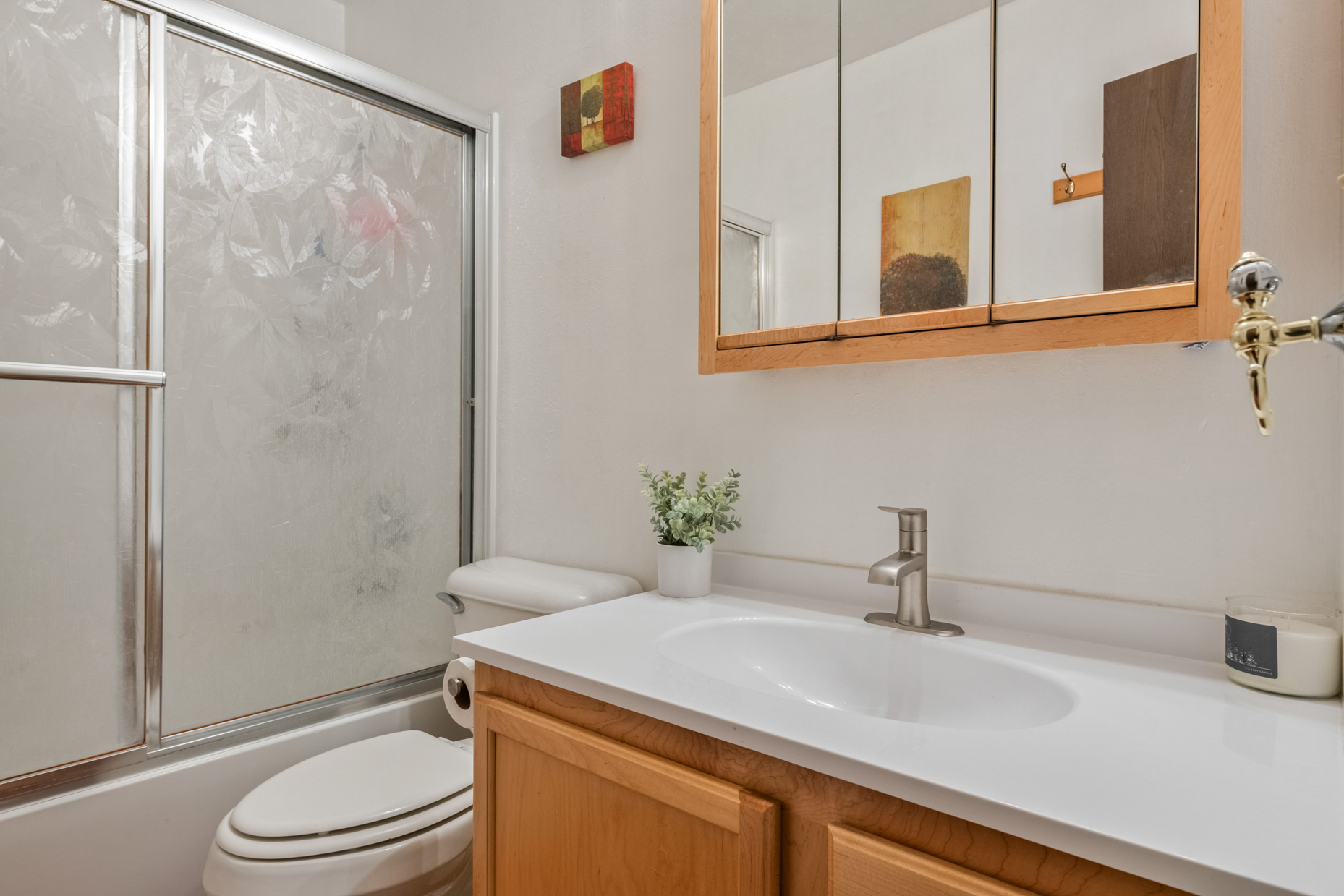 Missoula, Montana 59803, United States, 3 Bedrooms Bedrooms, ,2 BathroomsBathrooms,Residential,Active,176836