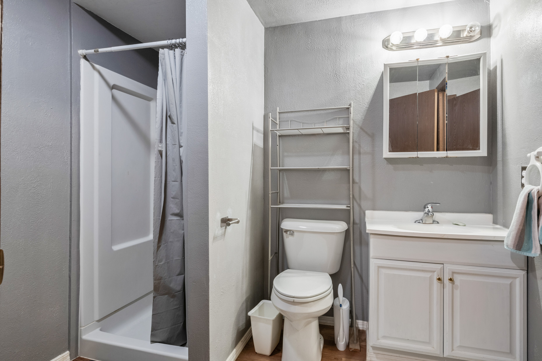 Missoula, Montana 59803, United States, 3 Bedrooms Bedrooms, ,2 BathroomsBathrooms,Residential,Active,176836