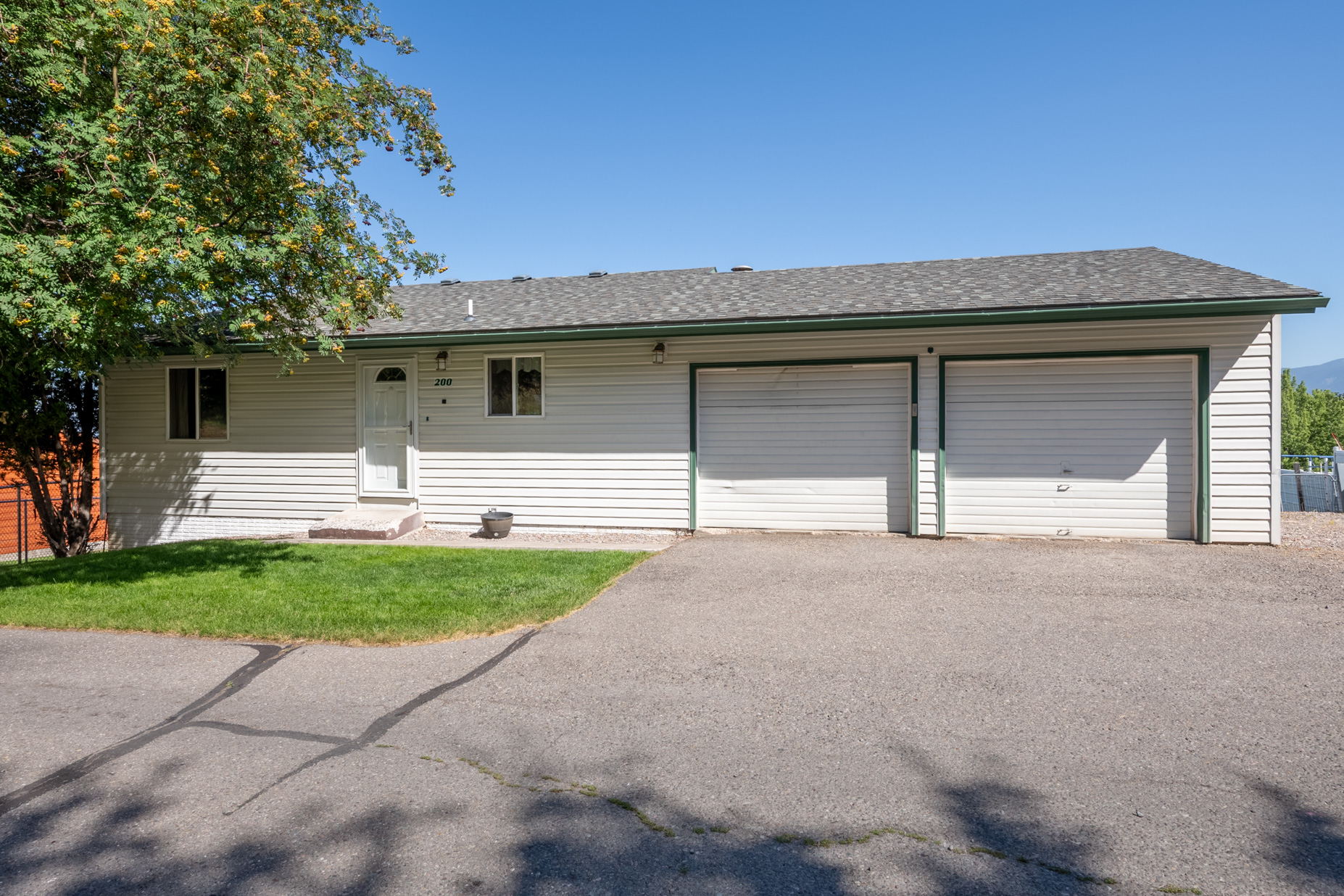 Missoula, Montana 59803, United States, 3 Bedrooms Bedrooms, ,2 BathroomsBathrooms,Residential,Active,176836