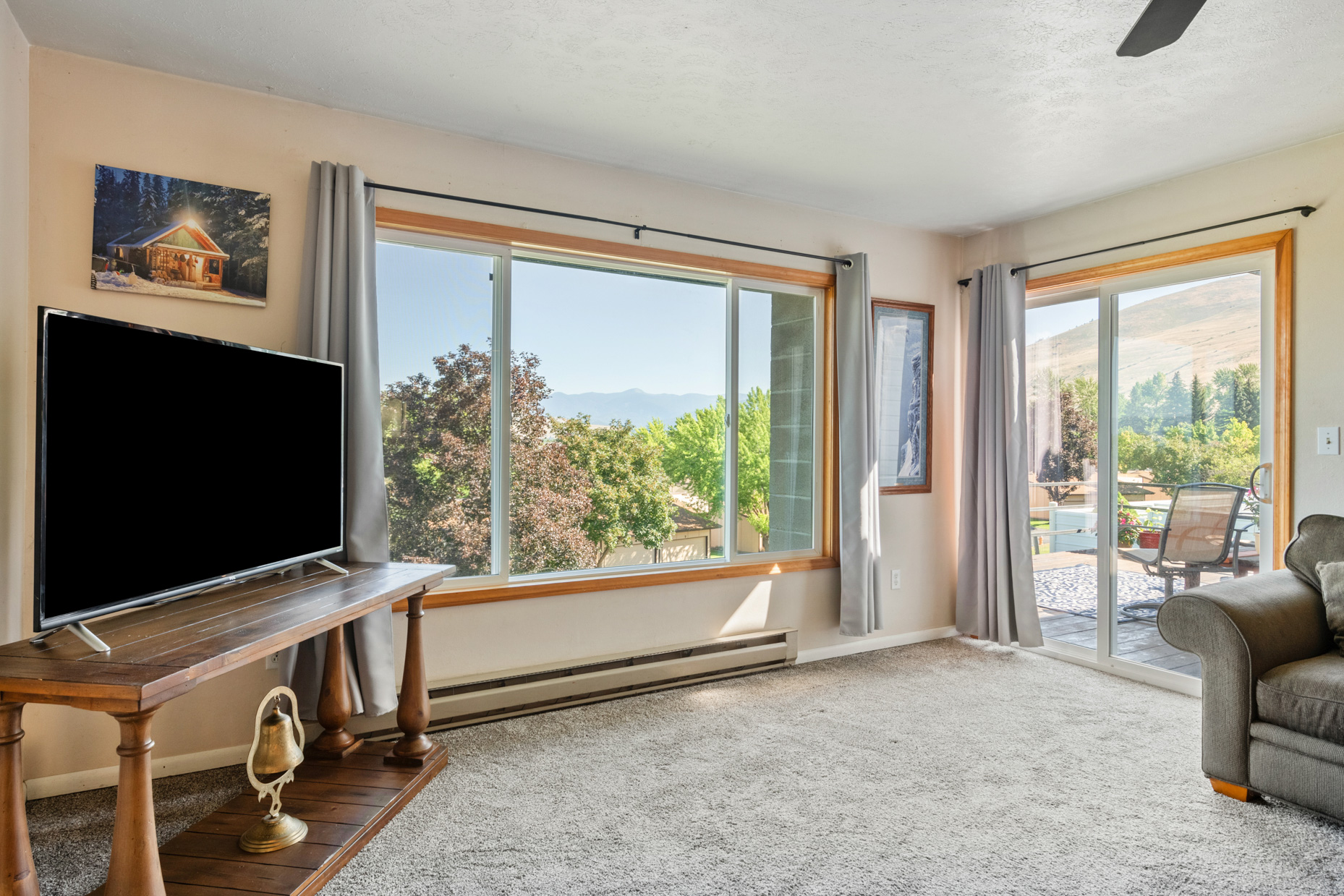 Missoula, Montana 59803, United States, 3 Bedrooms Bedrooms, ,2 BathroomsBathrooms,Residential,Active,176836