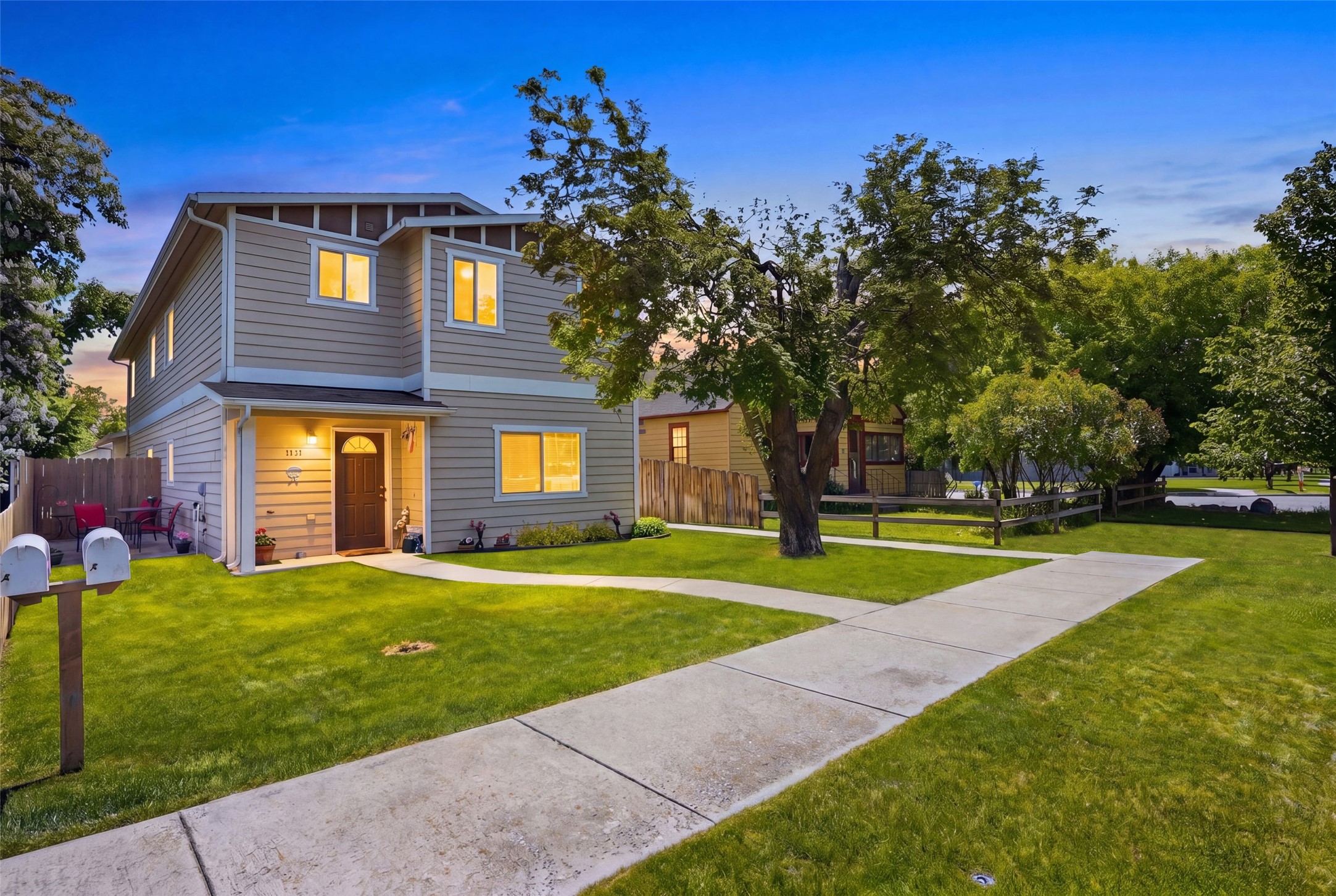 1951 S 4th Street W B