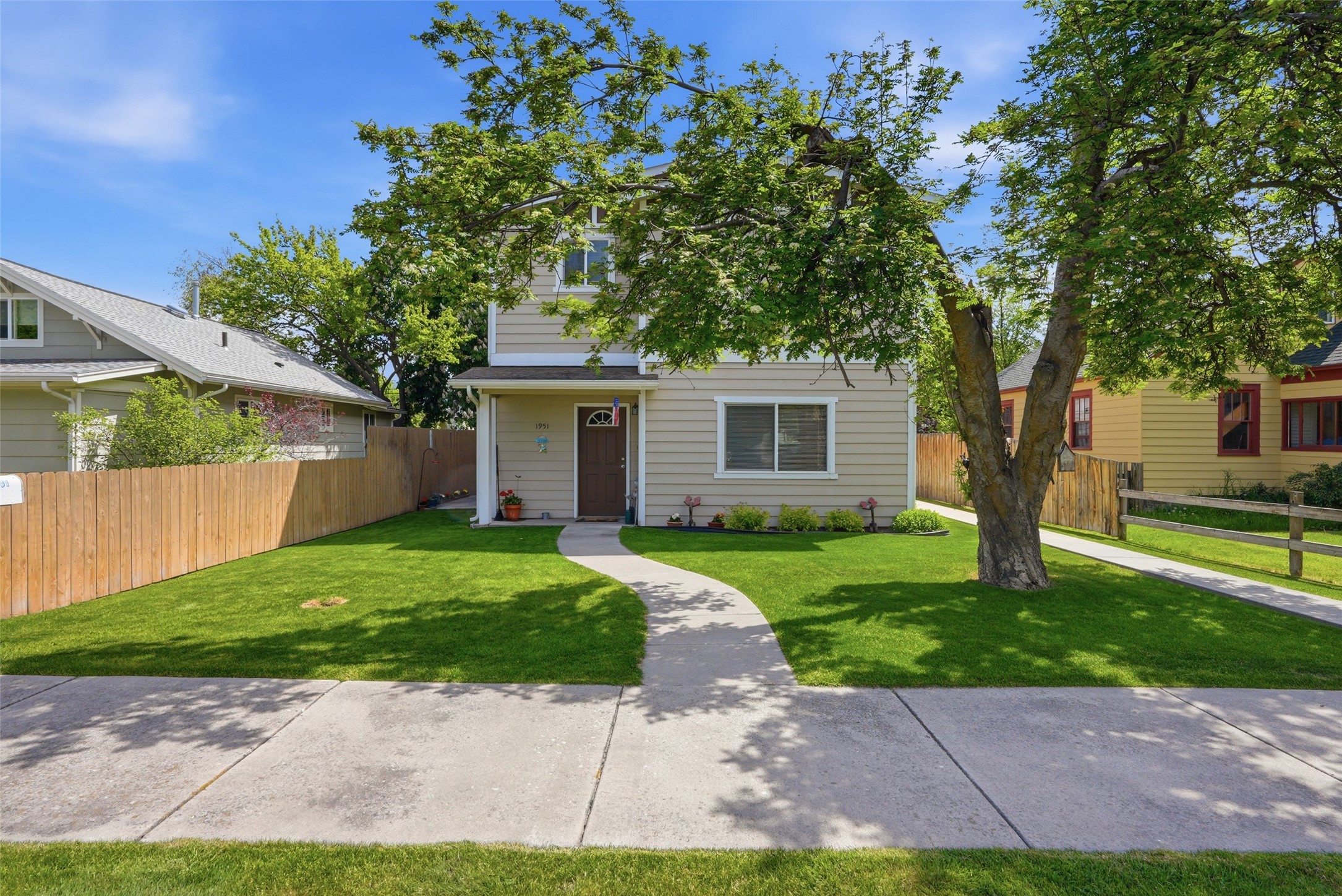 1951 S 4th Street W B
