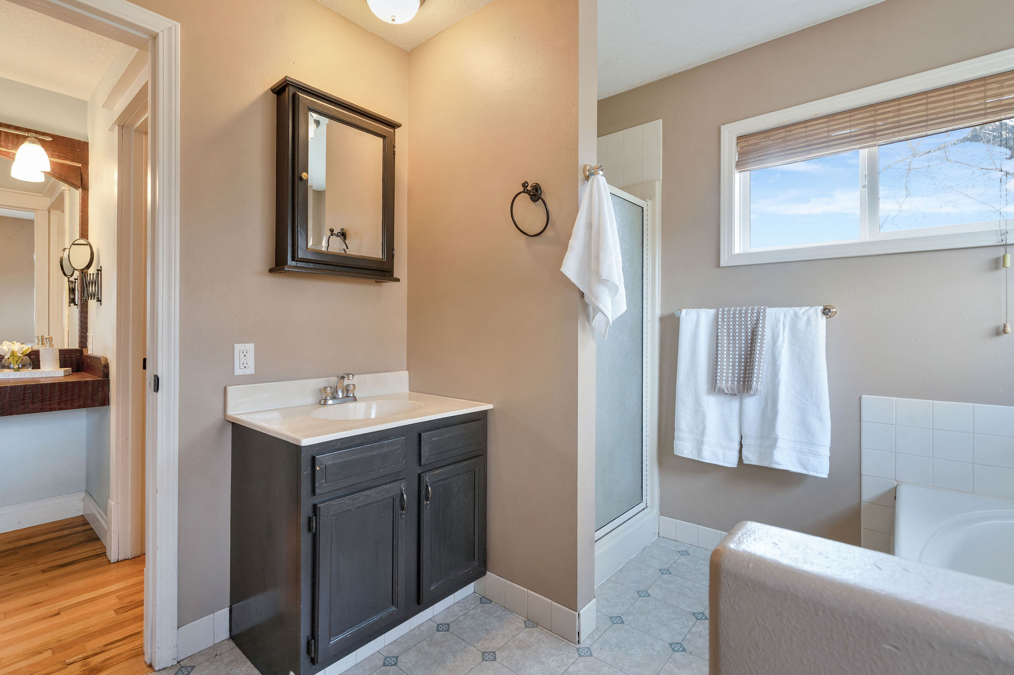 Kalispell, Montana, 59901, United States, 5 Bedrooms Bedrooms, ,3 BathroomsBathrooms,Residential,Active,2034290