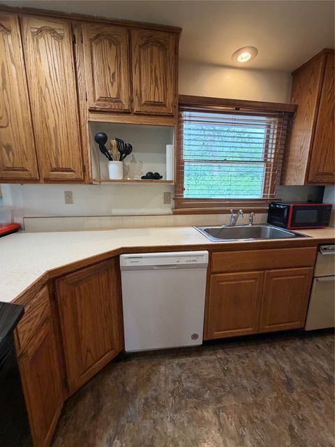 Tiny photo for 320 S Wisconsin Street, Conrad, MT 59425 (MLS # 30073553)