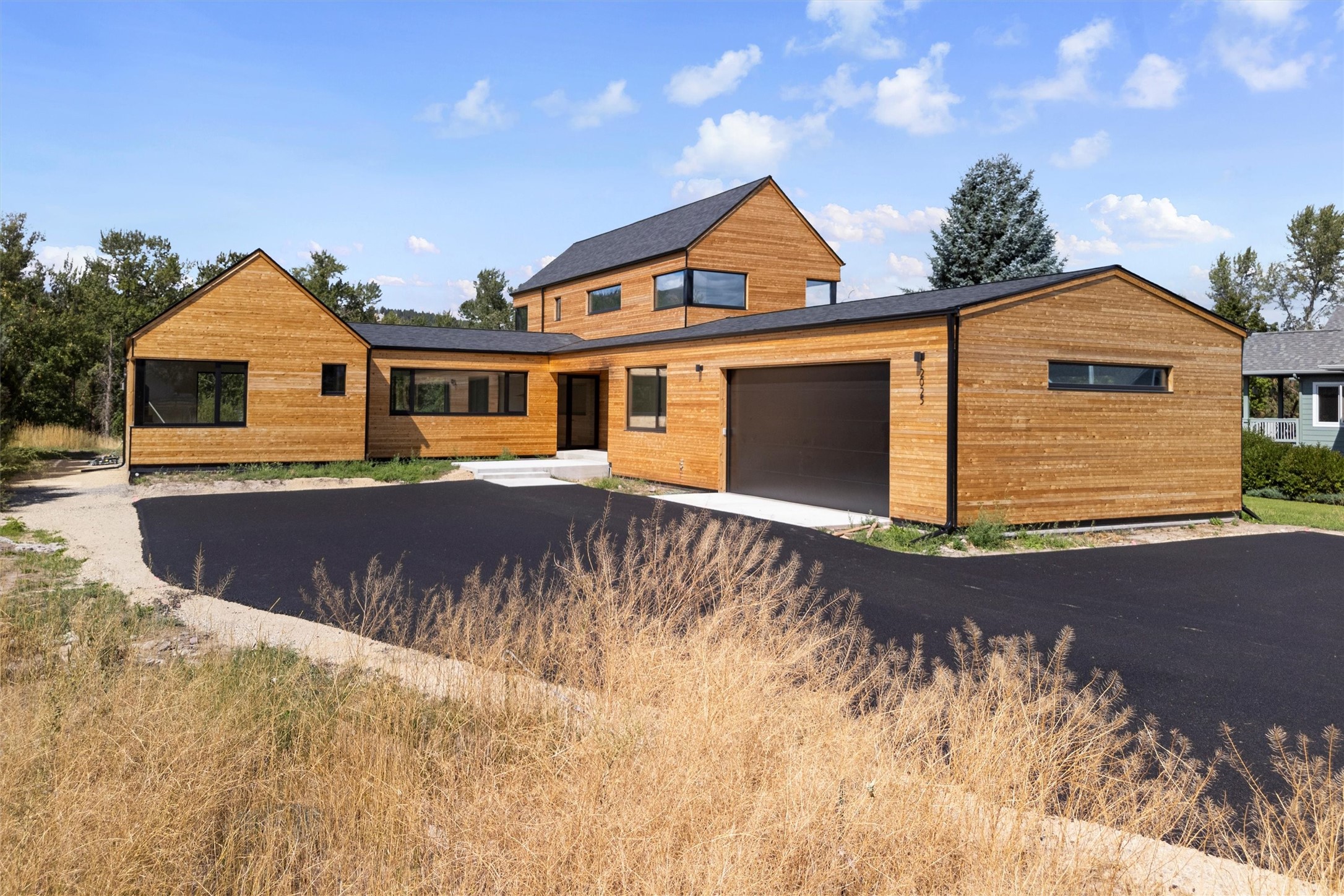 2025 Edward Court