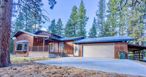 Photo of 481 Ruff Road, Hamilton, MT 59840 (MLS # 30080145)