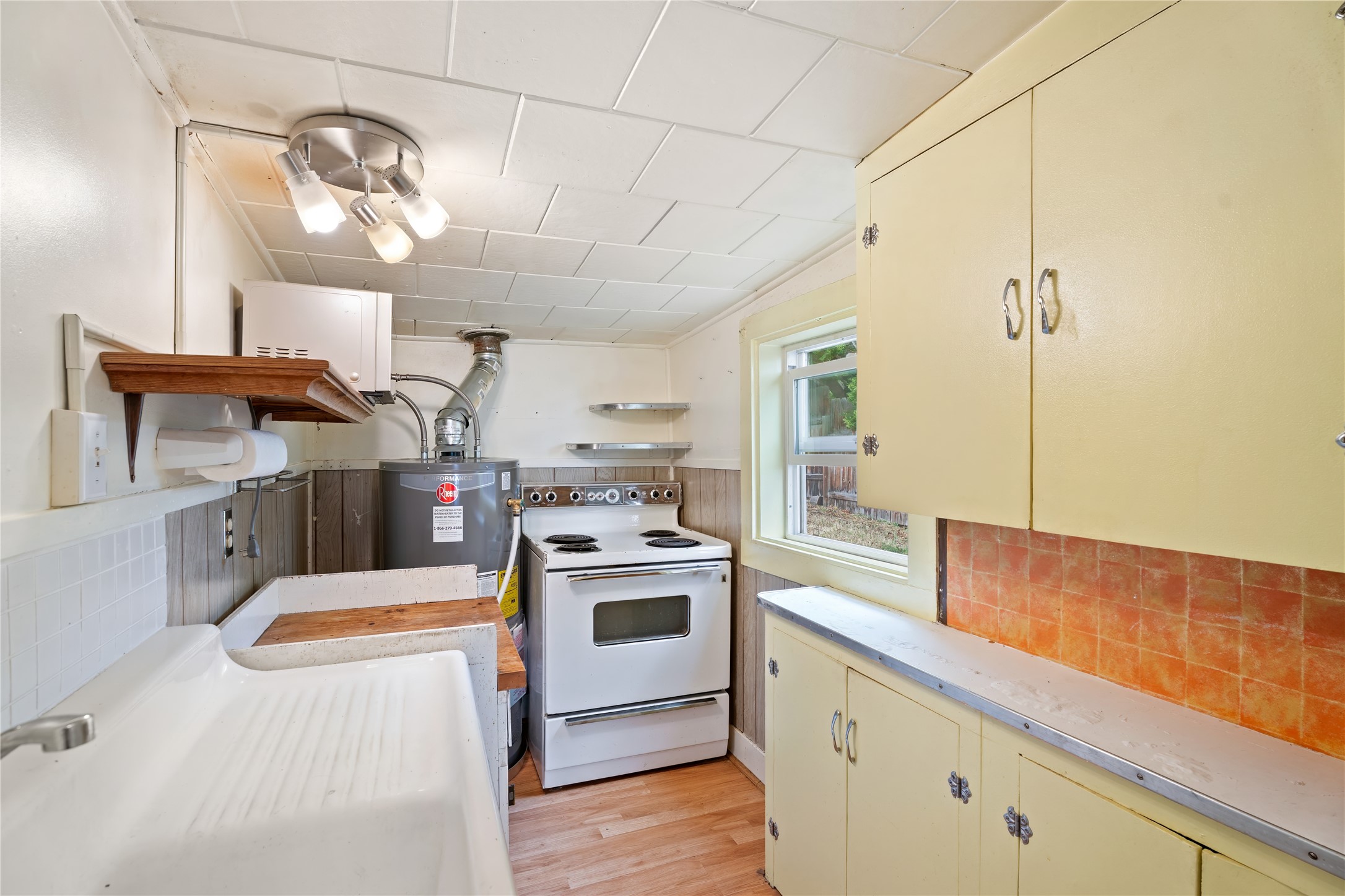 Helena, Montana 59601, United States, 1 Bedroom Bedrooms, ,1 BathroomBathrooms,Residential,Pending,158854