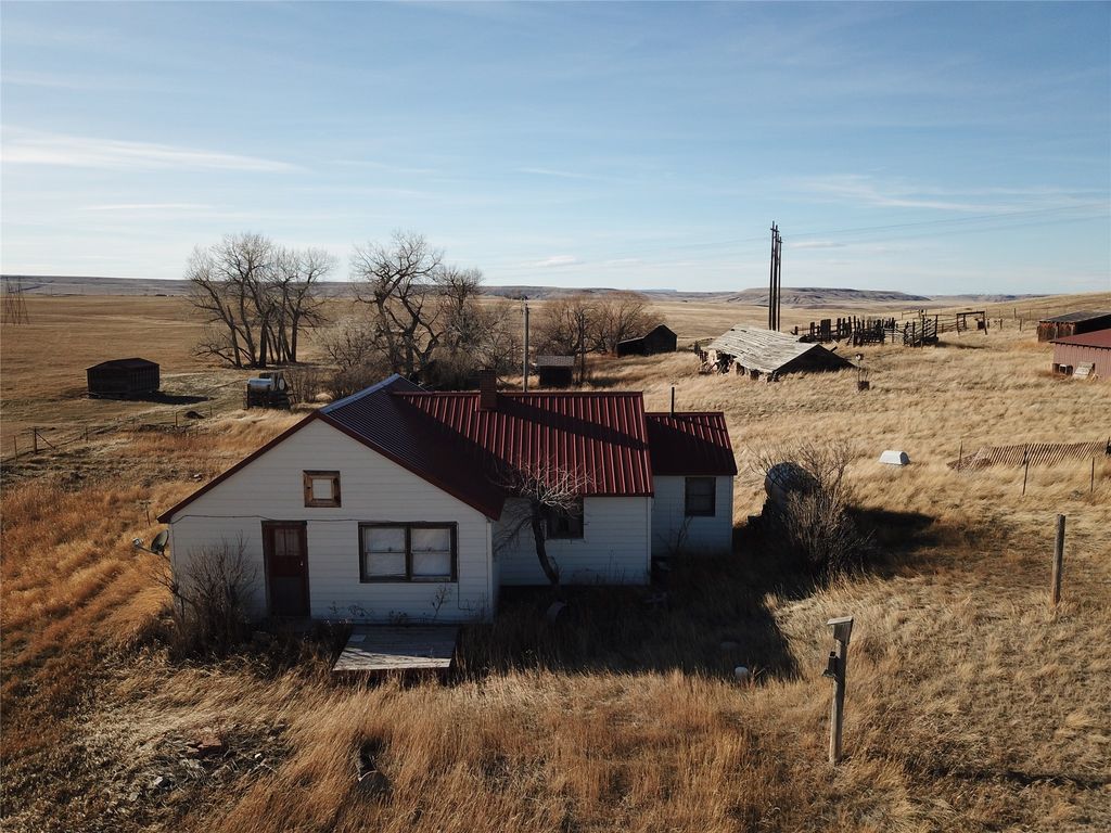 Photo of 205 Ross Road, Great Falls, MT 59405 (MLS # 30066876)