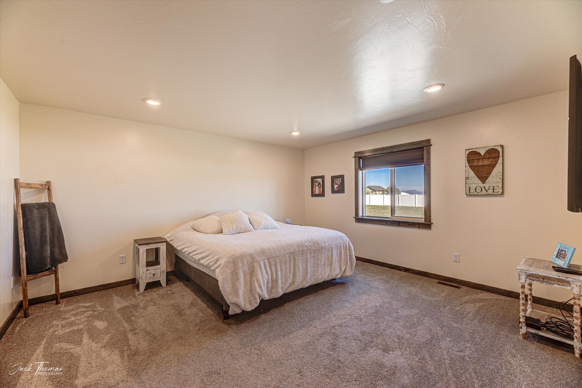 East Helena, Montana 59635, United States, 3 Bedrooms Bedrooms, ,2 BathroomsBathrooms,Residential,Pending,58132