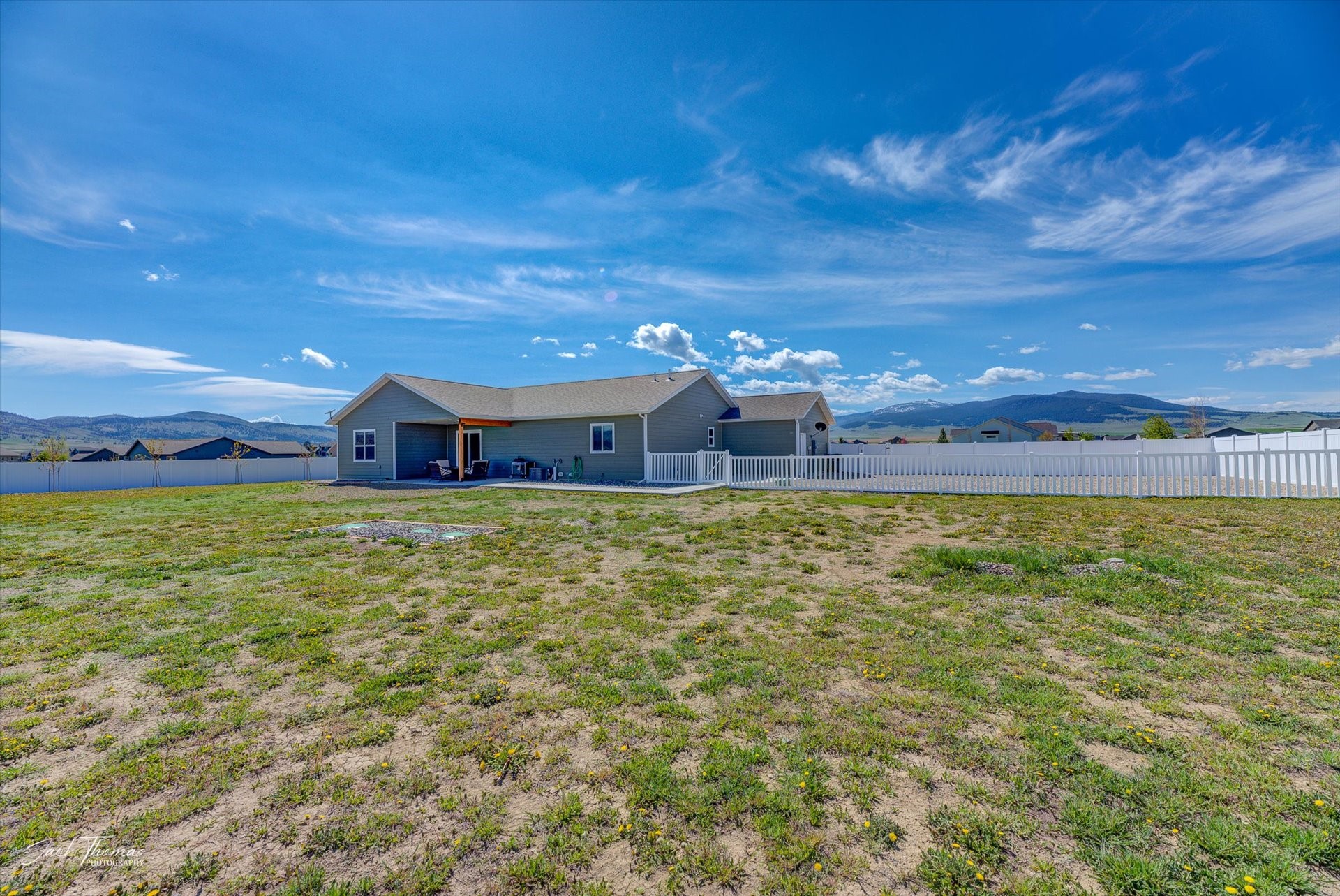 East Helena, Montana 59635, United States, 3 Bedrooms Bedrooms, ,2 BathroomsBathrooms,Residential,Pending,58132