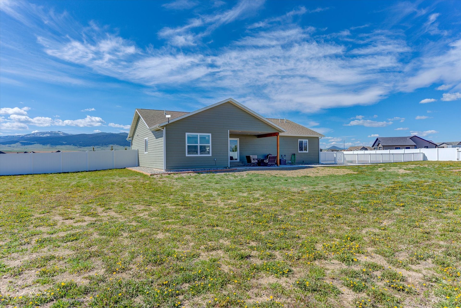 East Helena, Montana 59635, United States, 3 Bedrooms Bedrooms, ,2 BathroomsBathrooms,Residential,Pending,58132