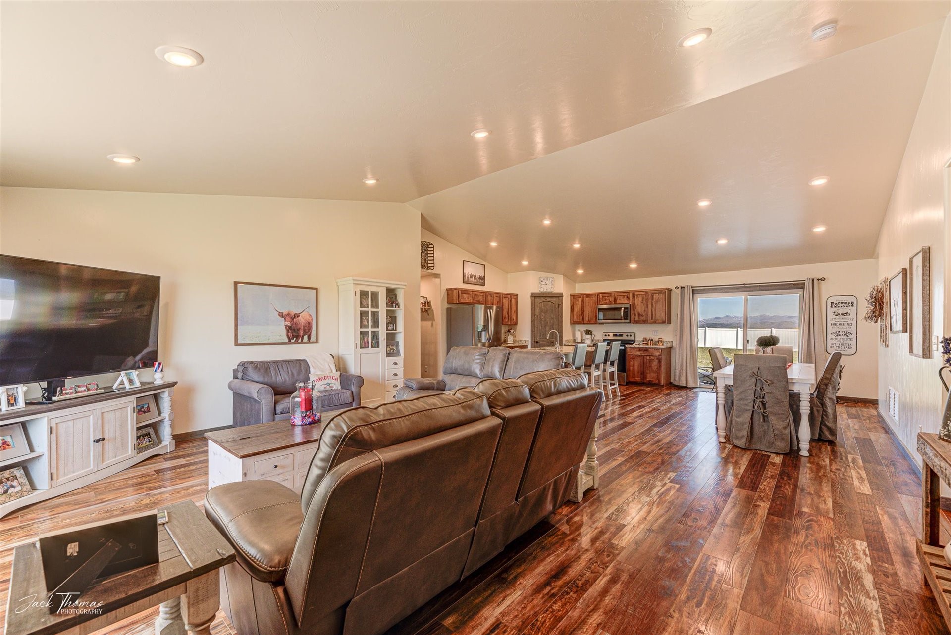 East Helena, Montana 59635, United States, 3 Bedrooms Bedrooms, ,2 BathroomsBathrooms,Residential,Pending,58132