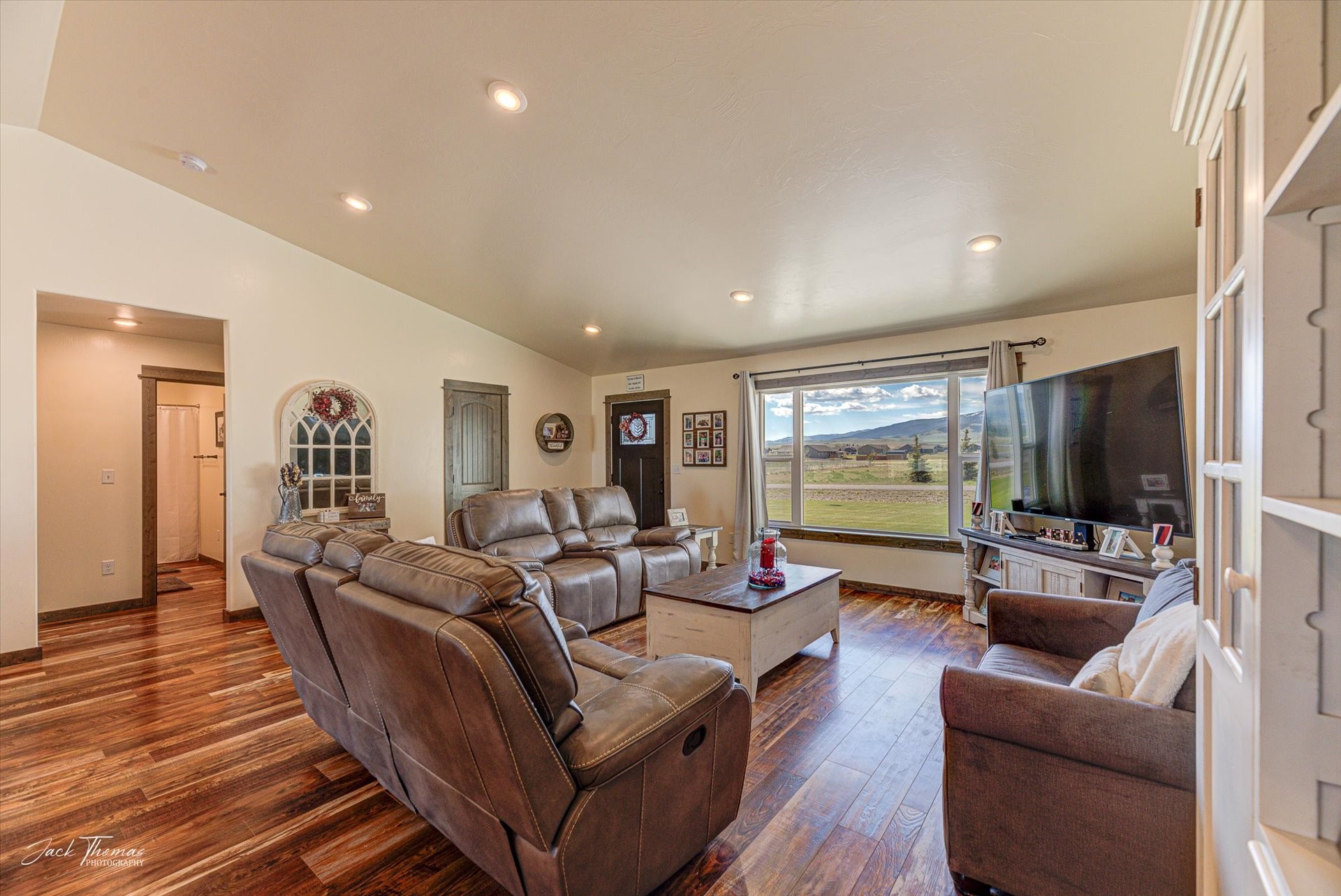 East Helena, Montana 59635, United States, 3 Bedrooms Bedrooms, ,2 BathroomsBathrooms,Residential,Pending,58132