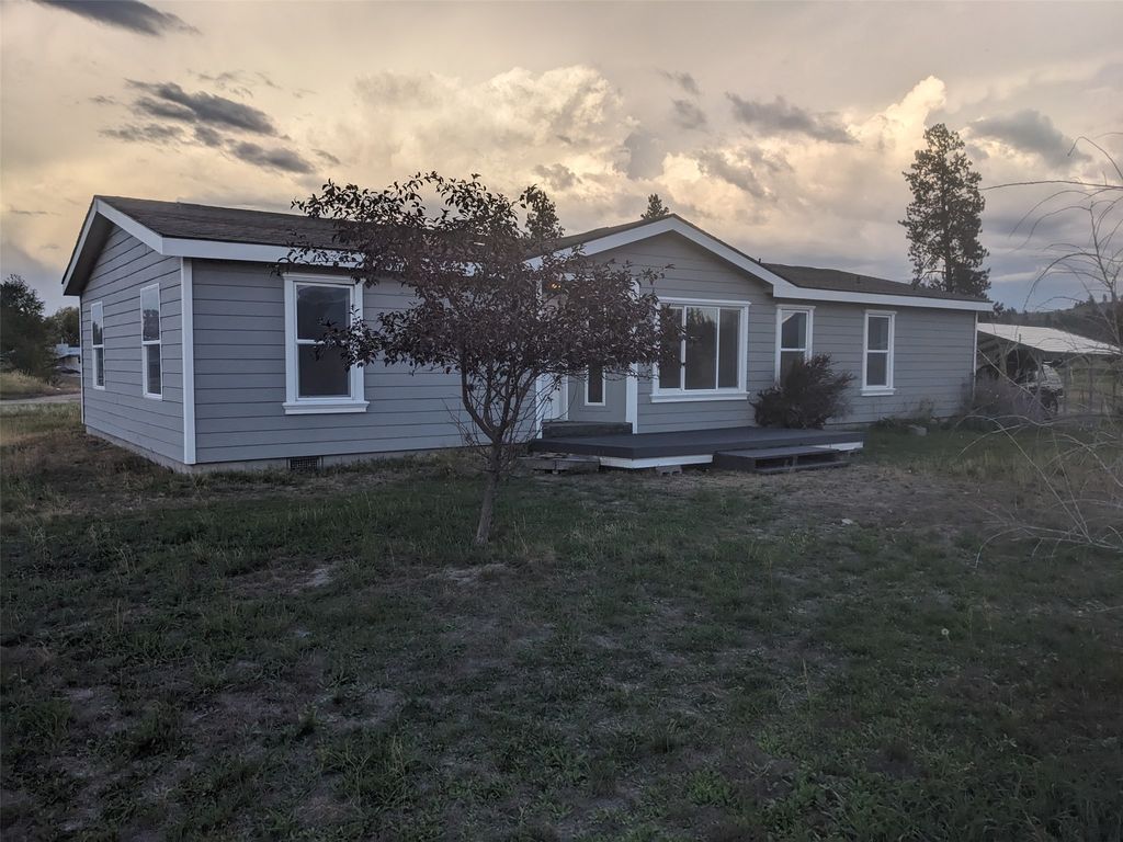 Photo of 121 Camas Ranch Road, Hamilton, MT 59840 (MLS # 30056404)