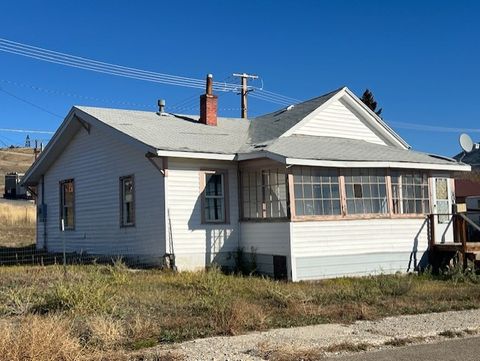 Photo of 333 E Galena Street, Butte, MT 59701 (MLS # 30060322)