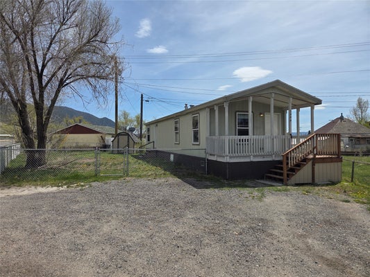 2904 WALNUT ST, BUTTE, MT 59701 - Image ed18c718d4df00a468b8526af75143bb/1489834273