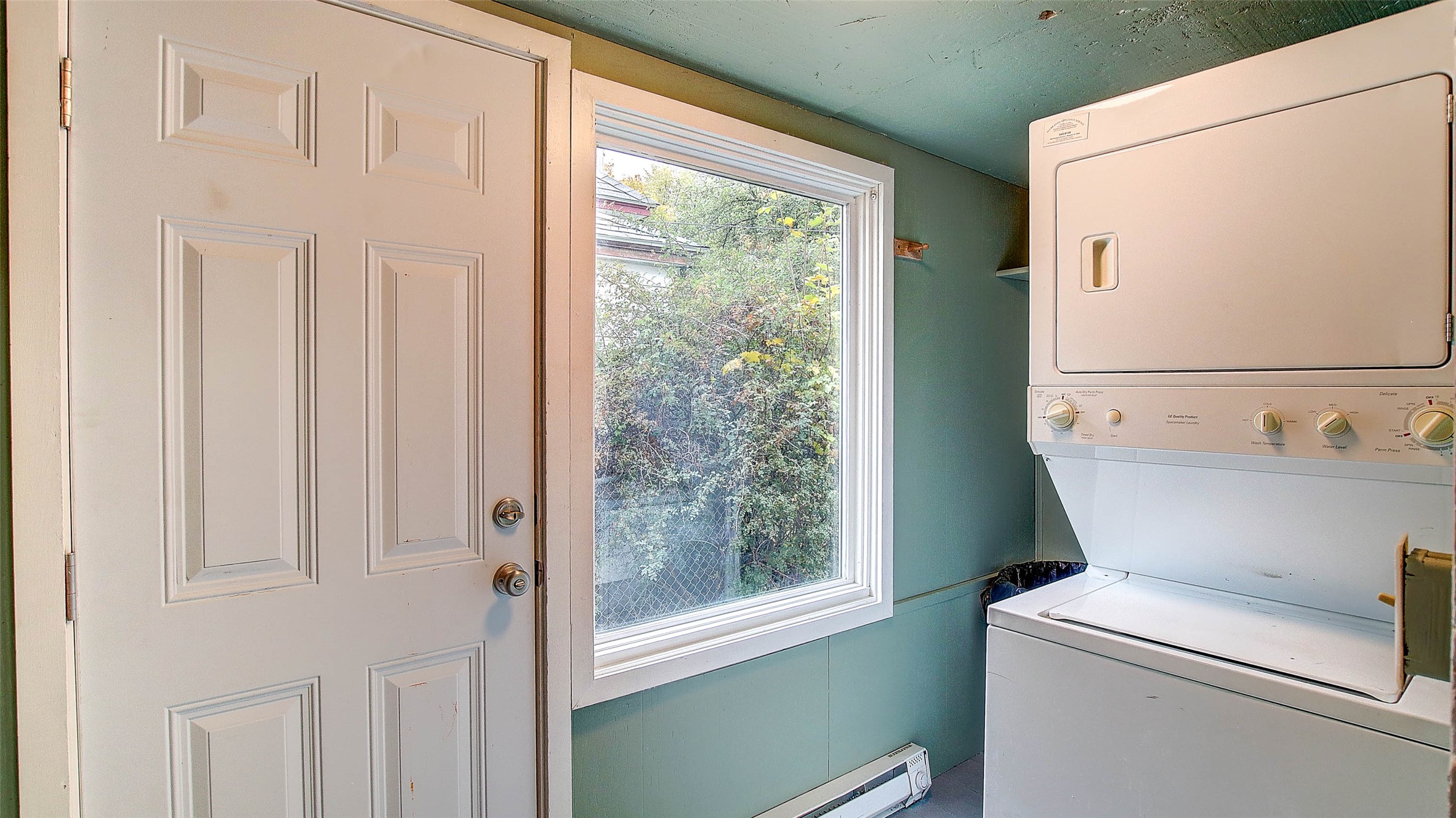 Missoula, Montana 59801, United States, 2 Bedrooms Bedrooms, ,1 BathroomBathrooms,Residential,Active,231126