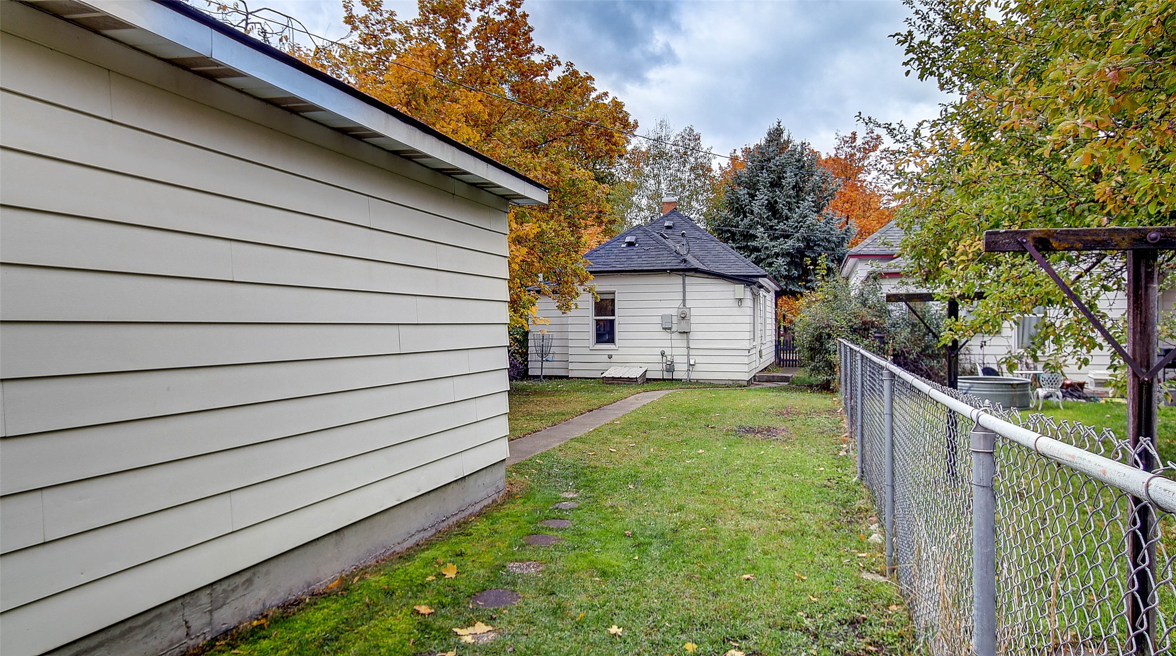 Missoula, Montana 59801, United States, 2 Bedrooms Bedrooms, ,1 BathroomBathrooms,Residential,Active,231126