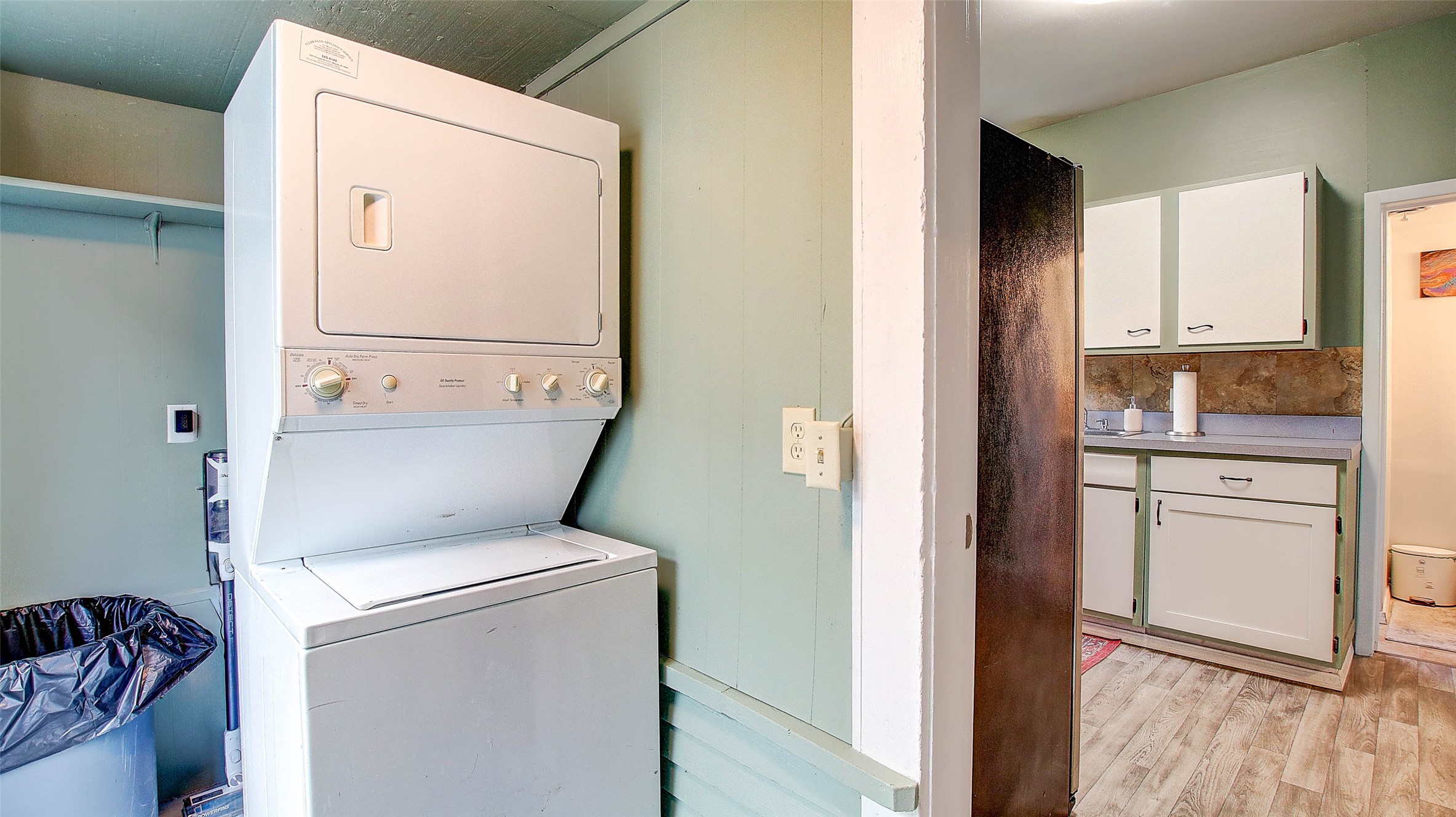 Missoula, Montana 59801, United States, 2 Bedrooms Bedrooms, ,1 BathroomBathrooms,Residential,Active,231126